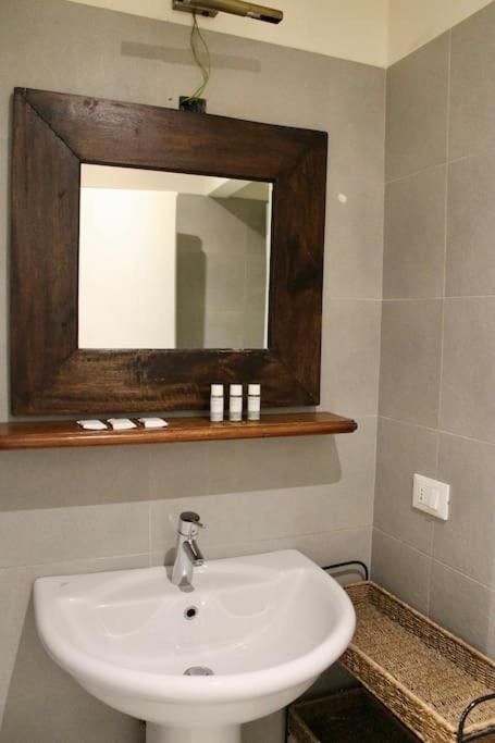 Modern 3br Near Santa Maria Novella Station Apartamento *